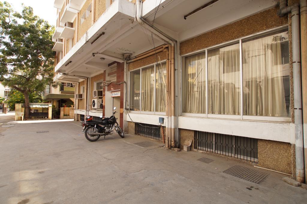 Lloyds Serviced Apartments, Near Music Academy Chennai Luaran gambar