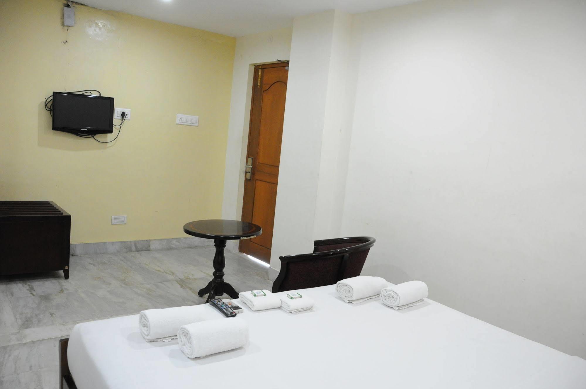Lloyds Serviced Apartments, Near Music Academy Chennai Luaran gambar