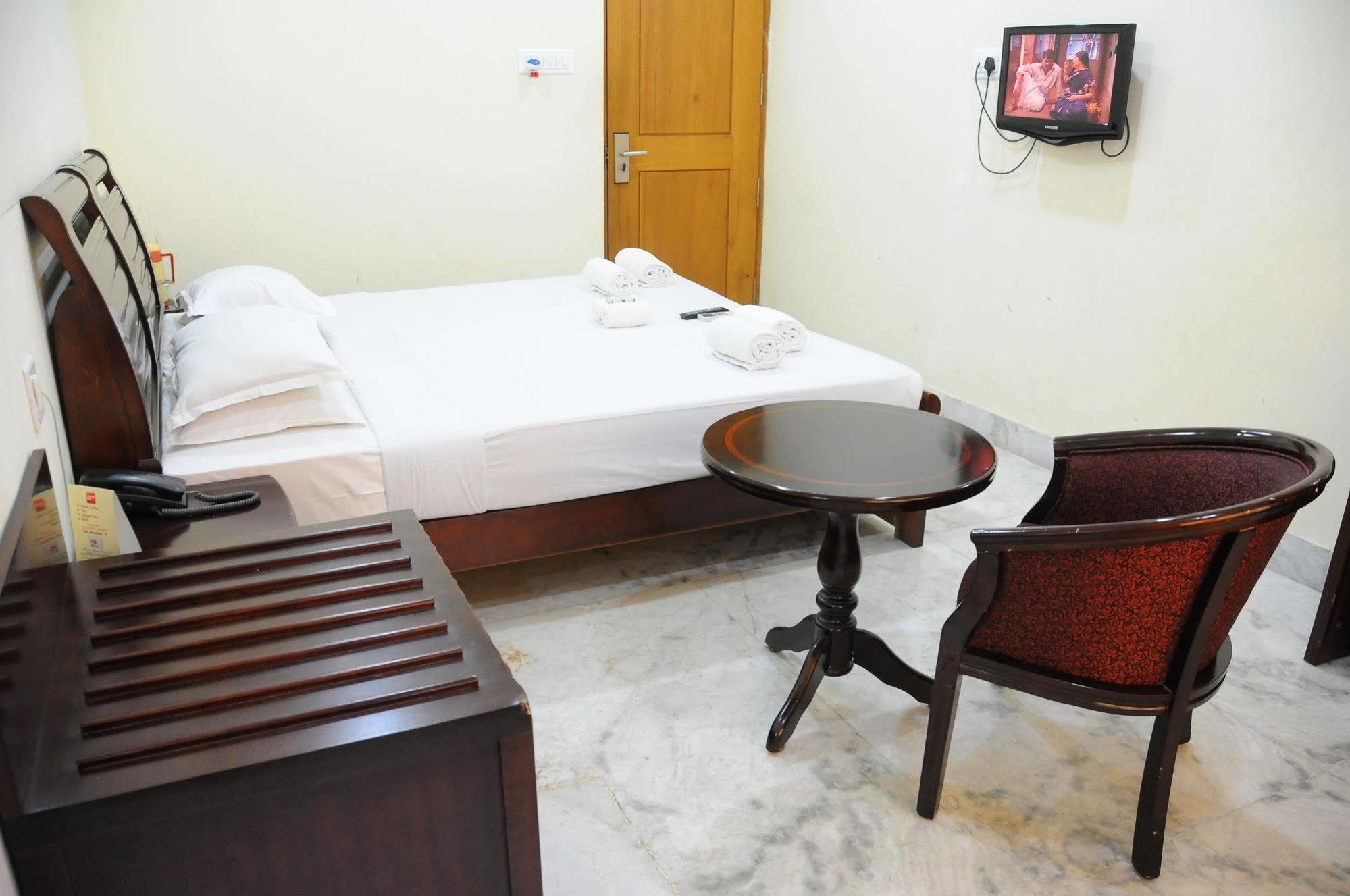 Lloyds Serviced Apartments, Near Music Academy Chennai Luaran gambar