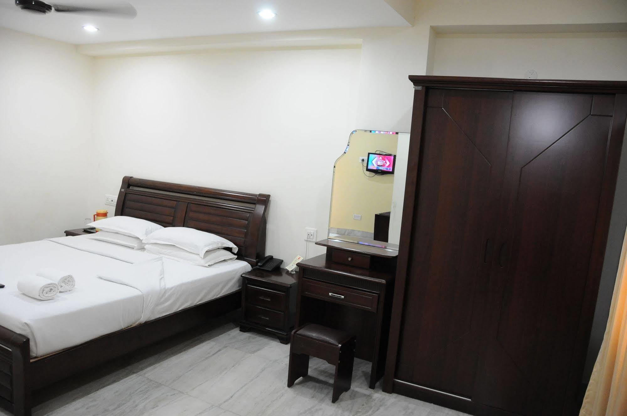 Lloyds Serviced Apartments, Near Music Academy Chennai Luaran gambar