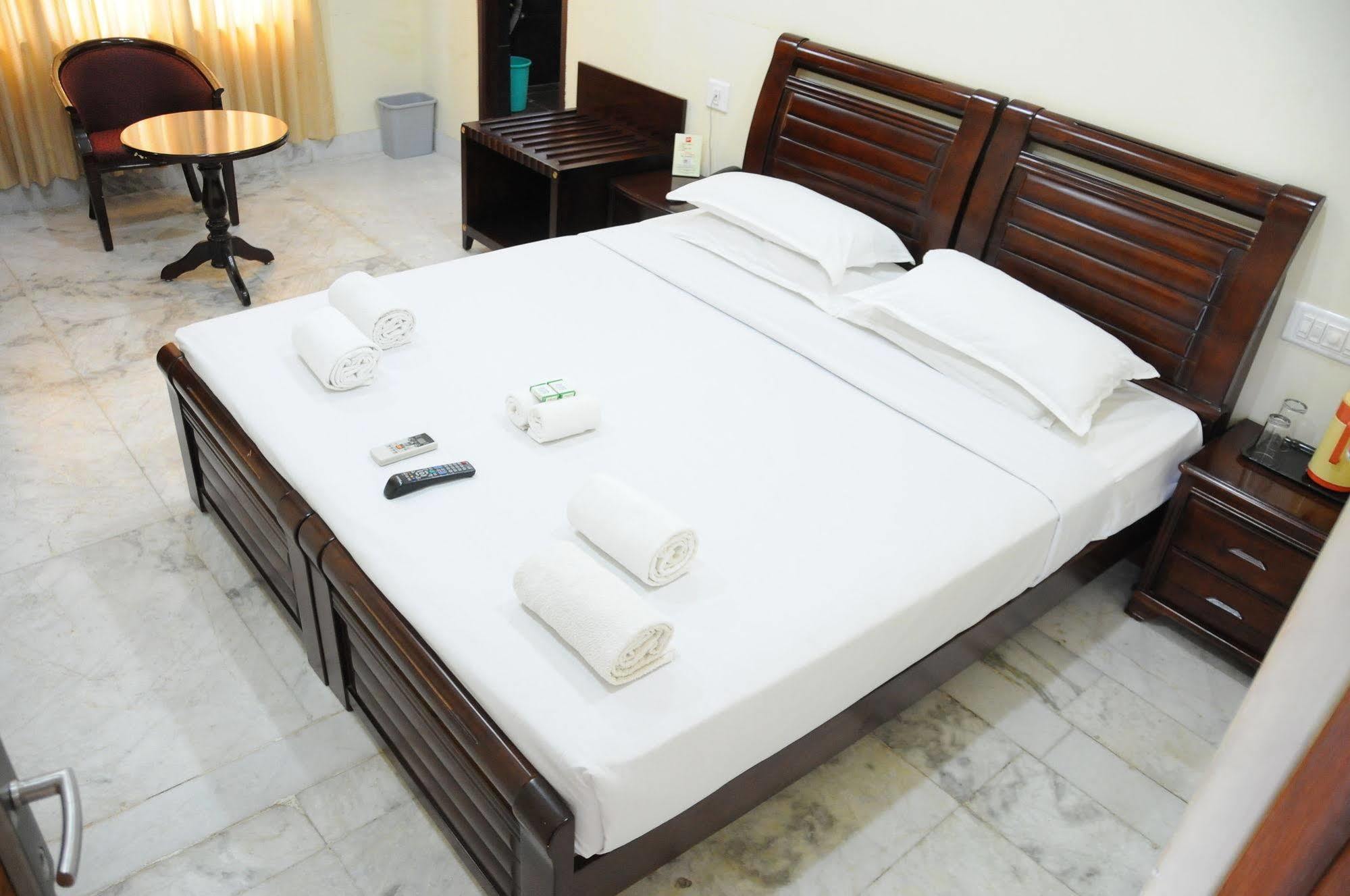 Lloyds Serviced Apartments, Near Music Academy Chennai Luaran gambar